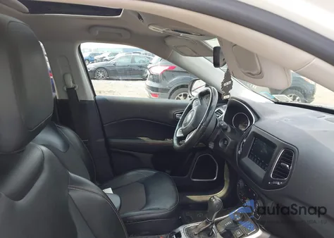 2018 Jeep Compass Latitude 4X4 from USA, damaged, VIN 3C4NJDBB1JT360813